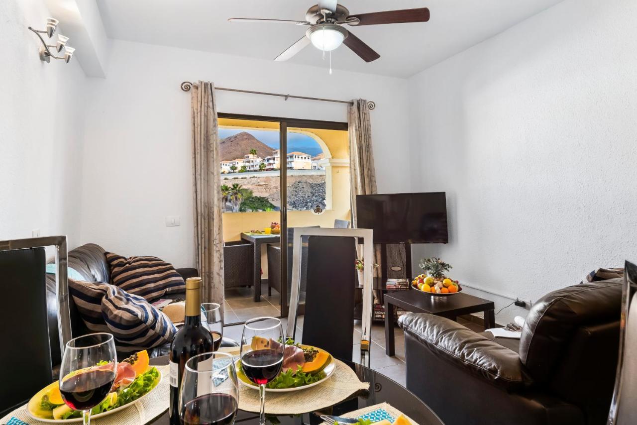 Panoramic 2 Bed Penthouse Daire Los Cristianos  Dış mekan fotoğraf